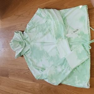 Zelos Hoodie BNWT Small